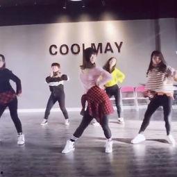 成人搞笑爵士舞视频,笑翻全场！成人搞笑爵士舞视频大盘点